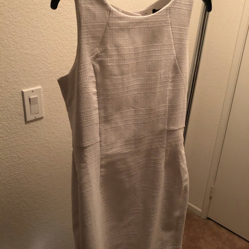 White sleeveless dress